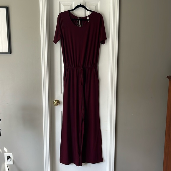 Zenana Premium Short Sleeve Jumpsuit with Pockets - Picture 1 of 3